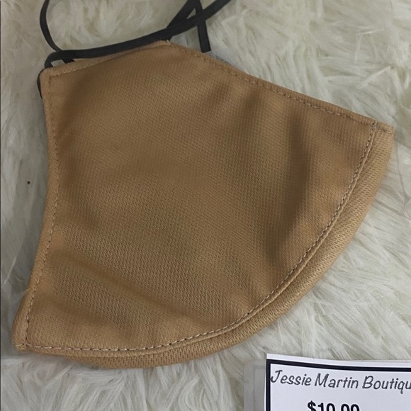 Tan 😷 - Picture 2 of 2